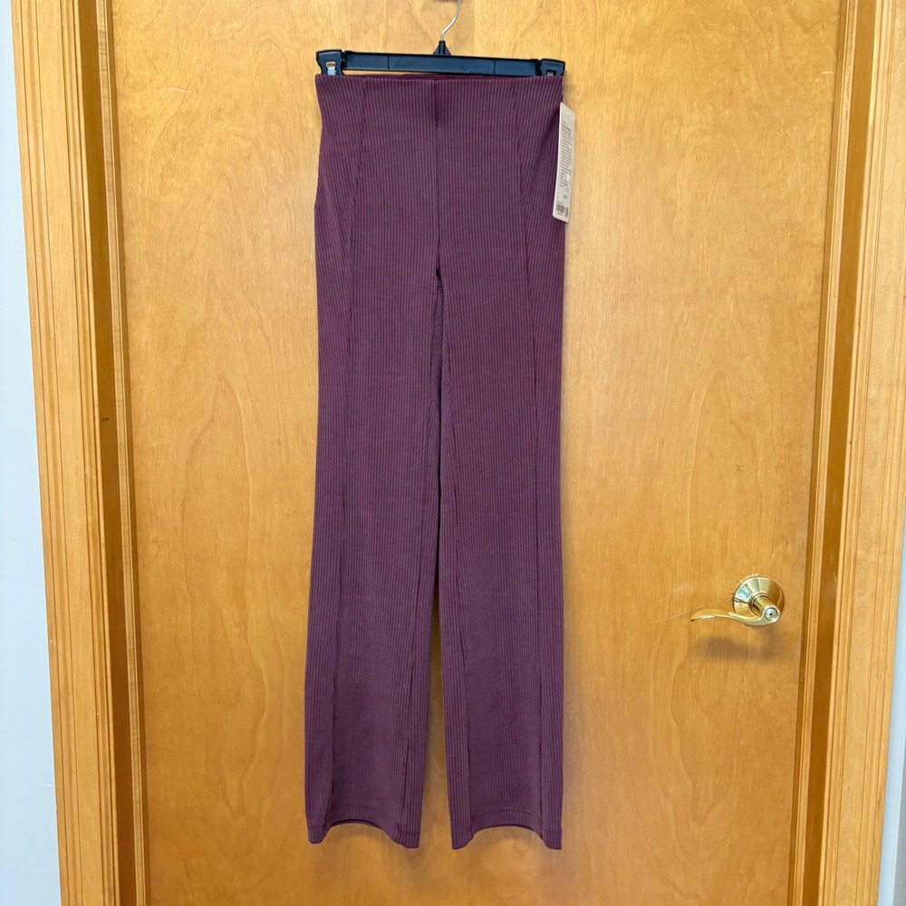 Lululemon Ribbed Softstreme Flared Pant Women 0 Grape Thistle Short 30" Inseam